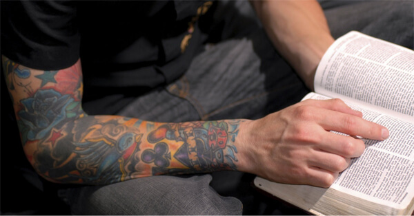 Dromen over tatoeage - Wat betekent het? Alle betekenissen