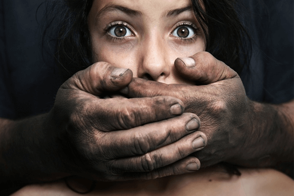  Snívať o znásilnení: aké sú významy?