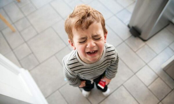  Bir çocuğun ağladığını hayal etmek: bu ne anlama geliyor? İyi mi yoksa kötü mü?