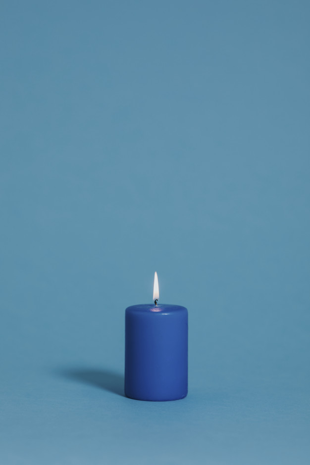  شمع آبی - به چه معناست؟ نحوه استفاده را بدانید