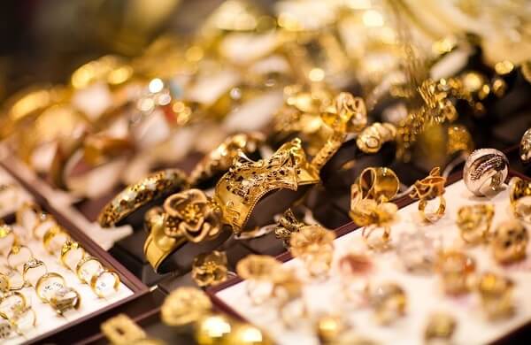  Dromen over gouden sieraden - Wat betekent dat? Ontdek het HIER!